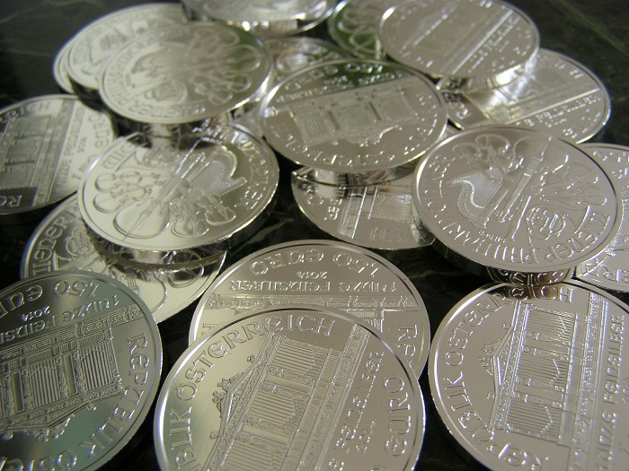 Strieborne mince pre kupujúcich